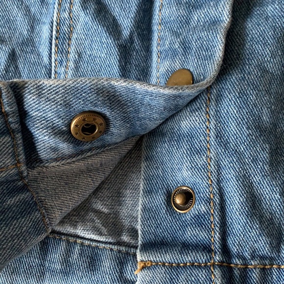 Forever 21 jean skirt. - Picture 5 of 6